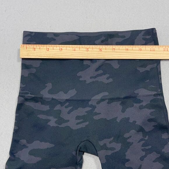 SPANX High Rise Seamless Leggings Black Camo Size Small Look At‎ Me Now - Picture 5 of 9